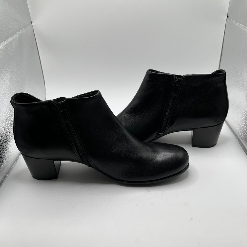 NWOB Ecco Women's Shape M 35 ankle Boot size 38 US 7-7.5 black leather - Picture 7 of 10